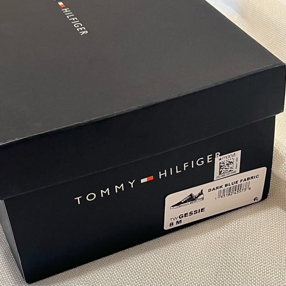 tommy hilfiger sneakers - Picture 3 of 3